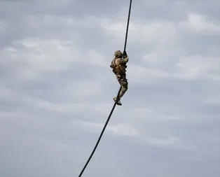 SAT komandoları Doğu Akdeniz-2019 Davet Tatbikatında!