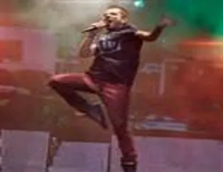 Kenan Doğulu Adana'da konser verdi