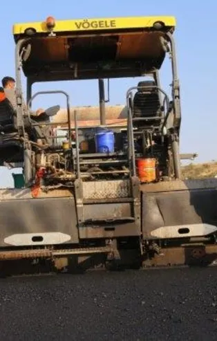 Siirt'te asfalt çalışmalarına ara yok