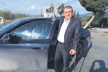 İzmir’de iş insanı Murat Ekinci evinin önünde silahlı saldırıya uğradı