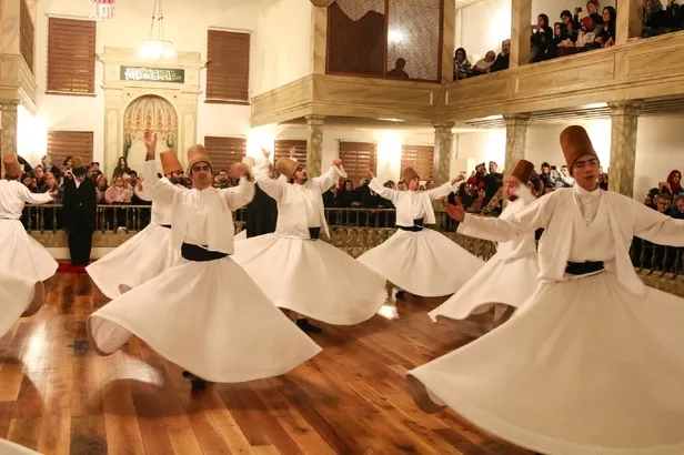 mevlana-haftasi-2021-ne-zaman-hangi-gun-seb-i-arus-ne-demek-mevlana-turbesi-nerede-1638424603311.jpg Şeb-i Arus ne demek? Mevlana türbesi nerede? Mevlana Haftası 2021 ne zaman, hangi gün?-1