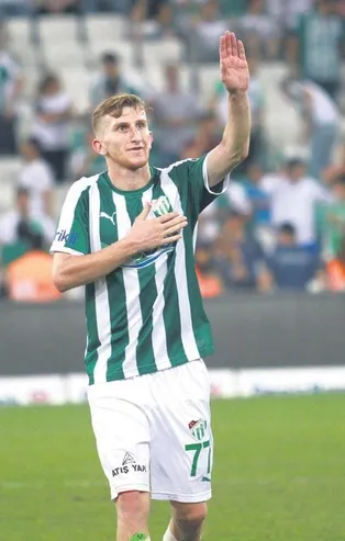 Fener’in gündemindeki Burak Kapacak’a övgü: Yeni Gökhan Gönül olur!