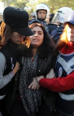 Sebahat Tuncel Silivri'ye getirildi