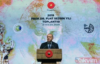 Başkan Erdoğan, yüksek lisans öğrencilerine diplomalarını verdi