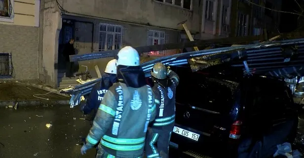 Son dakika: İstanbul'da Bağcılar'da şiddetli rüzgar nedeniyle 4 katlı binanın çatısı uçtu