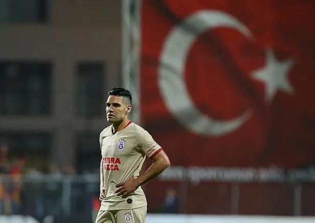 Galatasaray'da hatalar zinciri iflası getirdi! - 3