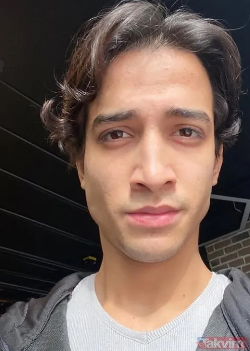 ŞAHİN KENDİRCİ'NİN BAŞARILARLA DOLU HAYAT HİKAYESİ Şahin Kendirci, 19 Nisan 2001 tarihinde Adana'da, müzisyen bir babanın evladı olarak dünyaya geldi. Beş...