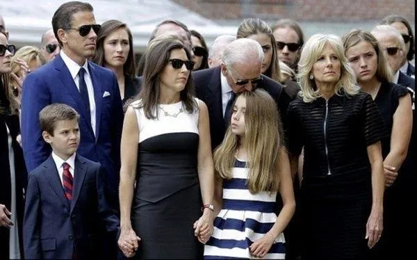 abdnin-konustugu-skandal-joe-bidenin-oglu-hunter-biden-itiraf-etti-yengemle-birlikte-oldum-1617726723557.jpeg ABD'nin konuştuğu skandal! Joe Biden'ın oğlu Hunter Biden itiraf etti: Yengemle birlikte oldum-3
