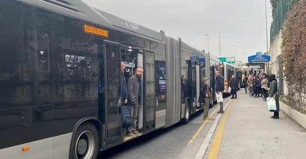 İstanbul’da yine metrobüs çilesi! Arızalanan metrobüs yoğunluk oluşturdu vatandaş isyan etti