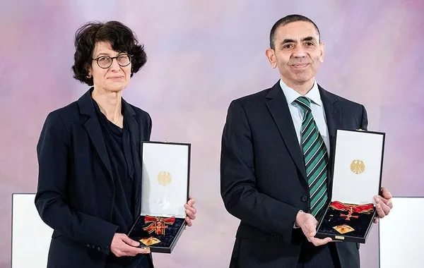 turkiyede-biontech-asisi-ne-zaman-uygulanacak-prof-dr-ugur-sahin-acikladi-bu-ay-sonunda-baslayabiliriz-1616185082569.jpeg Türkiye'de BioNTech aşısı ne zaman uygulanacak? Prof. Dr. Uğur Şahin açıkladı: "Bu ay sonunda başlayabiliriz"-4