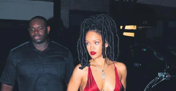 Ünlü yıldız Rihanna sahnelere dönüyor!  40 milyon dolarlık anlaşma yaptı