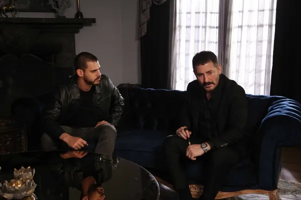 yalniz-kurt-21-bolum-4-fragmani-yayinlandi-altayi-durdurmaliyiz-1664995347062.jpg Yalnız Kurt 21. bölüm 4. fragmanı yayınlandı: “Altay’ı durdurmalıyız”-5