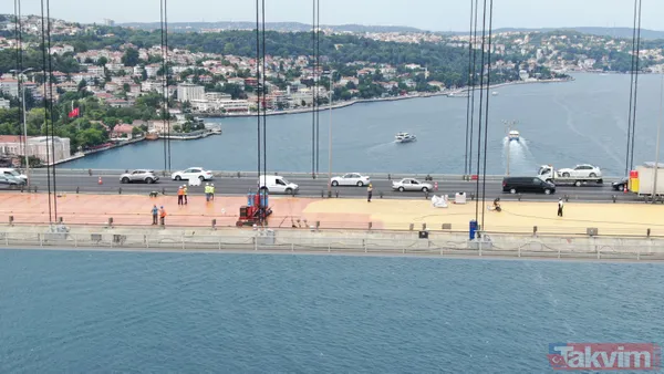 İkinci Kat Asfaltın Atılmasının Ardından Şeritler Trafiğe Açılacak Köprüde İlk Kat Asfaltlamanın Ardından Son Kat Olan "Taş Mastik Asfalt" Döküm İşlemine...