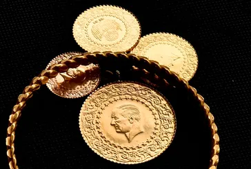 ALTINDA YENİ REKORLAR KAPIDA! 2025 yılı için bomba tahmin! Gram altın ne kadar? Altın almalı mı satmalı mı?