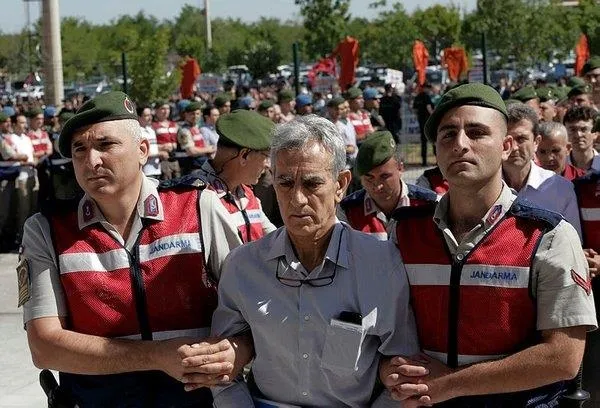 FETÖ'cü hainlerin yargılandığı 289 davadan 288’i karara bağlandı! Bir daha gün yüzü görmeyecekler-2