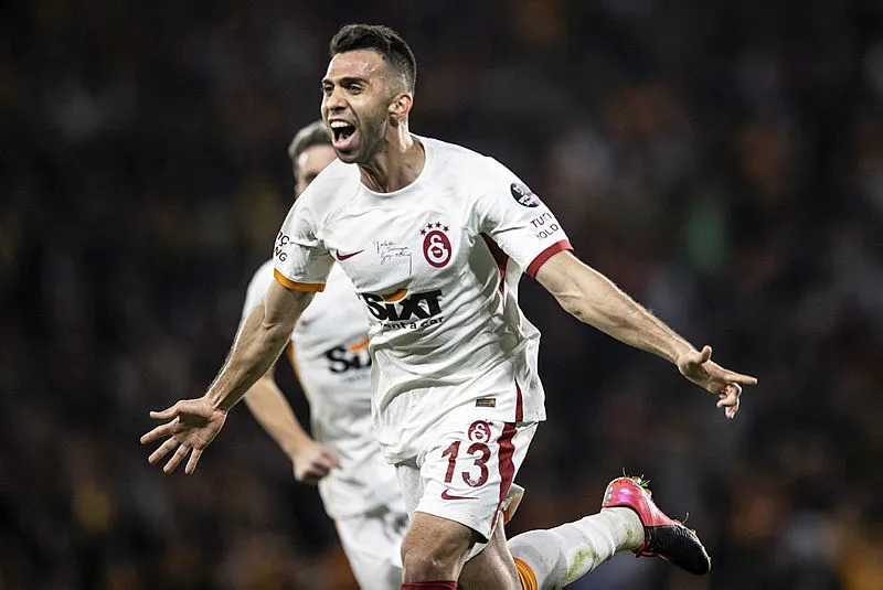 Derbi sonrası flaş karar! Okan Buruk o isimlerin biletini kesti - 30