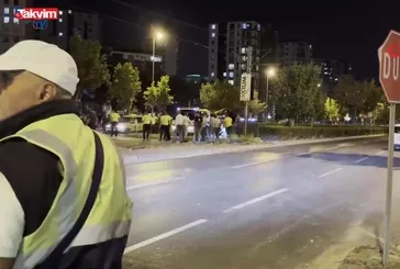 Tramvay yoluna uçan otomobil hurdaya döndü 1 ölü, 1 yaralı