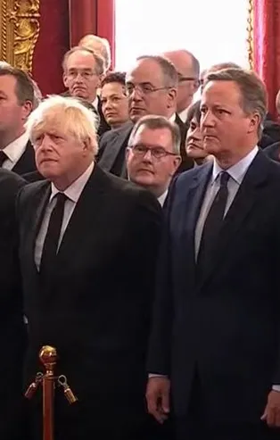 Charles İngiltere'nin yeni Kral'ı ilan edildi