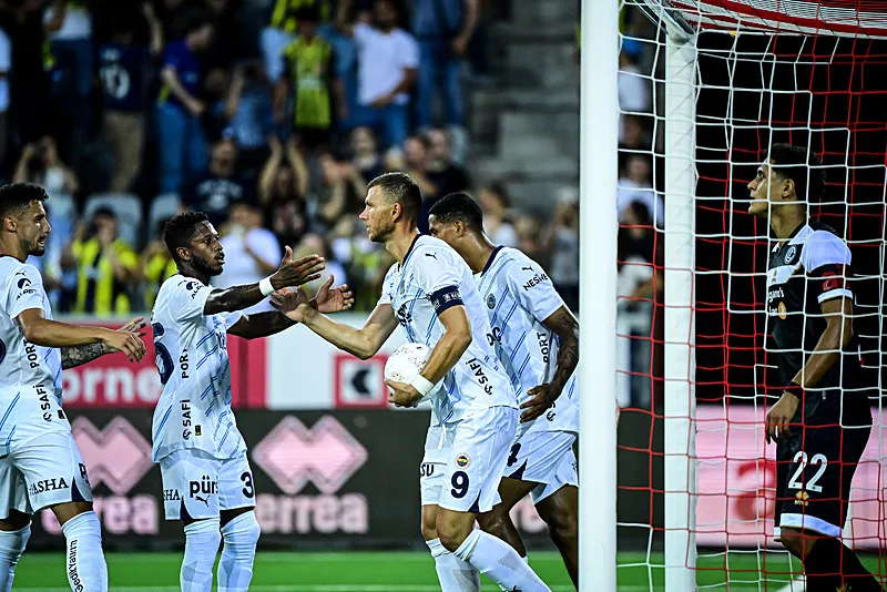 Jose Mourinho'dan 3 değişiklik! Fenerbahçe Lugano maçında forma onların - 1