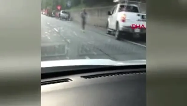 Zırhlı araçtaki paralar yola saçıldı!