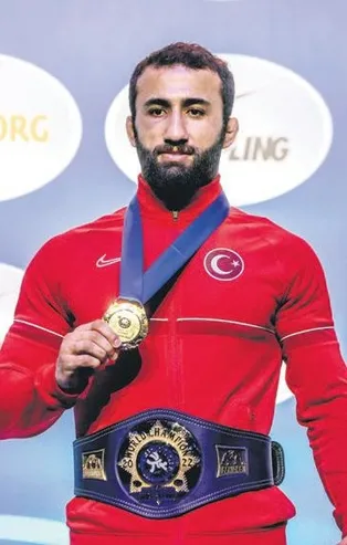 Grekoromen stil 82 kiloda Burhan Akbudak dünya şampiyonu oldu! | Spor haberleri