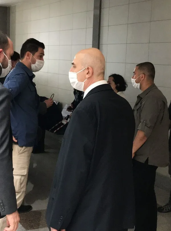 15-temmuzda-parmagi-olan-fetoculerle-irtibatli-olan-abd-konsolosluk-calisaninin-davasi-koronavirus-nedeniyle-ertelendi-1602075004288.jpg 15 Temmuz'da parmağı olan FETÖ'cülerle irtibatlı ABD konsolosluk çalışanının davası koronavirüs nedeniyle ertelendi-2