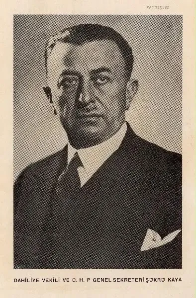 inonuden-ecevite-ecevitten-kilicdarogluna-chpde-90-yillik-tasfiye-rutini-genel-sekreterler-basrolde-1781424418367.jpeg İnönü'den Ecevit'e, Ecevit'ten Kılıçdaroğlu'na... CHP'de 90 yıllık "tasfiye" rutini: Genel Sekreterler başrolde-4