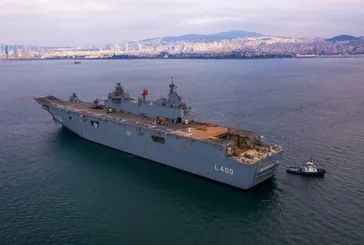 Dünyanın ilk SİHA gemisi TCG Anadolu Yunanistan’ı titretti! Manşetlerde dikkat çeken Hürkuş detayı: Ege’de motorları ısıttılar