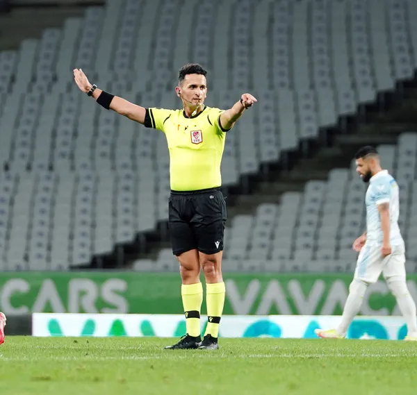 son-dakika-besiktas-trabzonspor-macinin-hakemi-erkan-ozdamar-oldu-super-ligde-12-hafta-hakemleri-1636022179875.jpg SON DAKİKA: Beşiktaş - Trabzonspor maçının hakemi Erkan Özdamar oldu! Süper Lig'de 12. hafta hakemleri-4