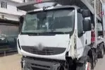 Antalya’nın Serik ilçesinde tır ile otomobilin çarpıştığı kazada 2’si çocuk 4 kişi yaralandı