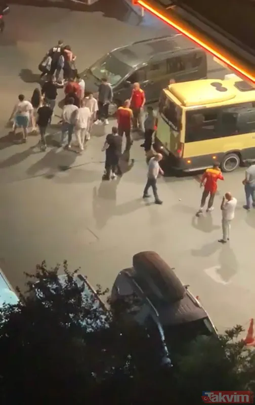 İstanbul'da şoka sokan anlar: Otomobili kavga ettiği kişilerin üzerine sürdü - 5