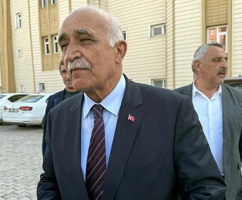 AK Parti'nin adayı Kemal Yakup Azizoğlu