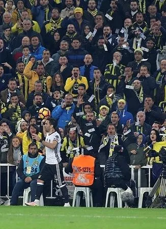 Fenerbahçe-Beşiktaş derbisinden kareler