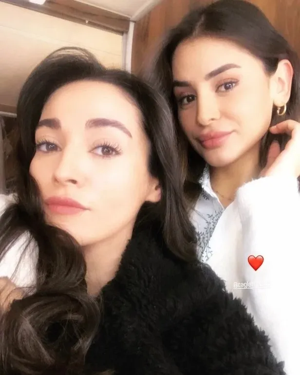 gonul-daginda-sac-bas-yolduracak-ayrilik-karari-kahreden-vedayla-seyirciye-kan-kusturacaklar-1699002252233.jpg Gönül Dağı'nda saç baş yolduracak ayrılık iddiası! Kahreden vedayla seyirciye kan kusturdular-6