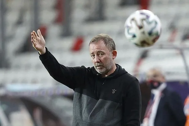 SON DAKİKA: Beşiktaş'ta Sergen Yalçın dönemi bitiyor mu? Yeni teklifin detayları ortaya çıktı-8