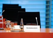 Son dakika: Koronavirüs nedeniyle kendini karantinaya alan Almanya Başbakanı Merkelden haber var!