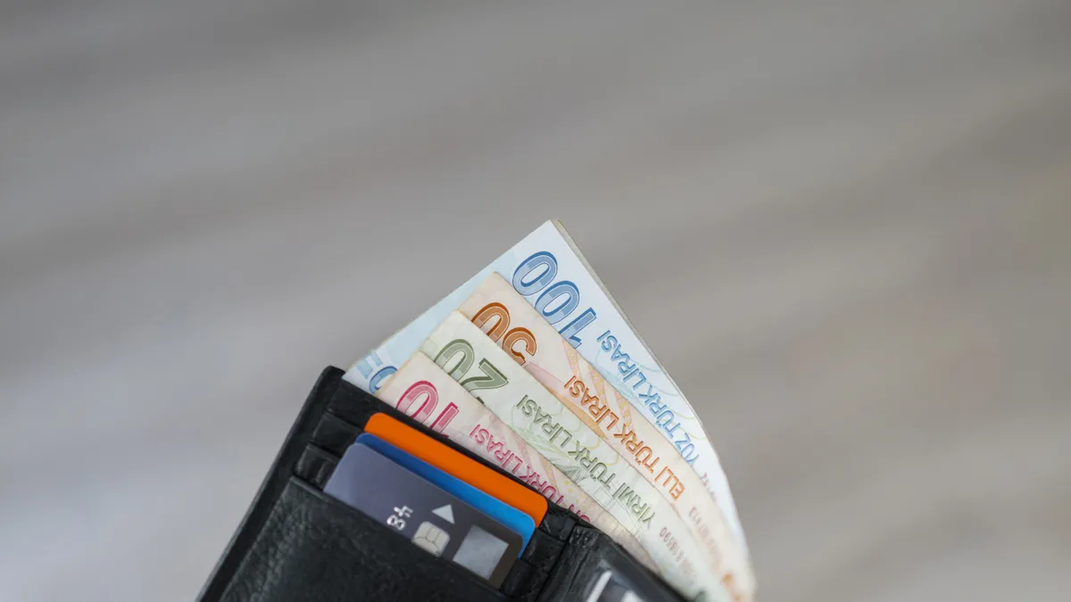 SGK tablosu baştan uca yenilendi! 3600-4700-5460 kademeli prim hesabı sıfırdan değişti! 50-55 yaş + 2014'e kadar...