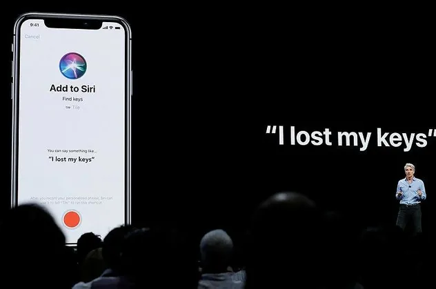 Facebook'tan sonra bir skandal daha! Apple Siri konuşmalarını üçüncü şahıslara dinletmiş