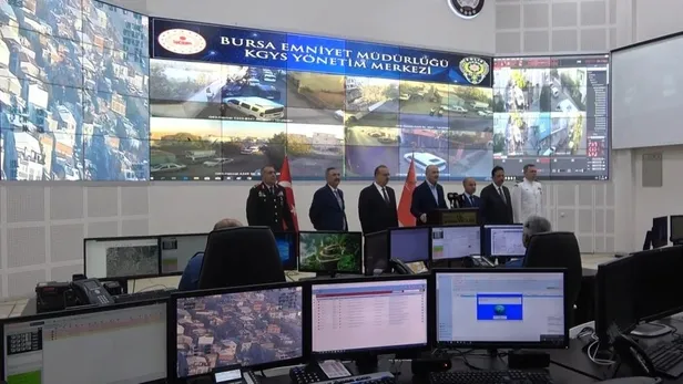 Uyuşturucu tacirlerine şafak baskını: 132 kişi gözaltına alındı!-3