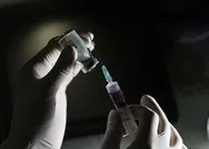 Aşı kavgası büyüyor! Avrupa Birliğinden aşı teslimatını geciktiren AstraZenecaya tepki: Kabul edilemez