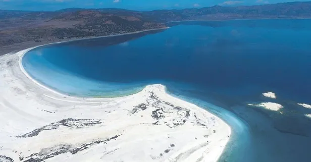 Tülin Şahin, Jessica May, Deren Talu, Şevval Şahin...Salda Gölü'nde moda organizasyonu