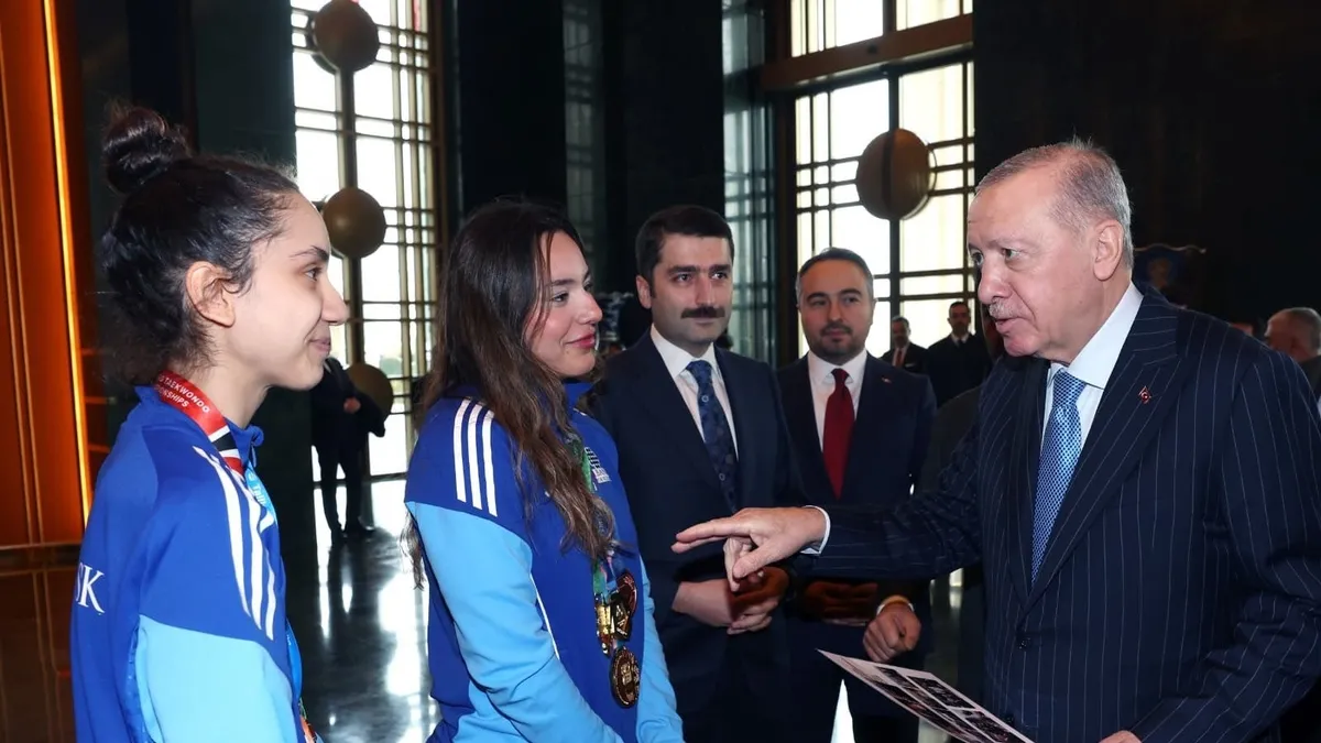 Başkan Erdoğan'dan Külliye'de sürpriz kabul! Milli tekvandocularla bir araya geldi