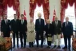 Başkan Erdoğan’dan tarihi kabul: Demokrasi şehitlerinin aileleri ilk kez Dolmabahçe’de bir araya geldi