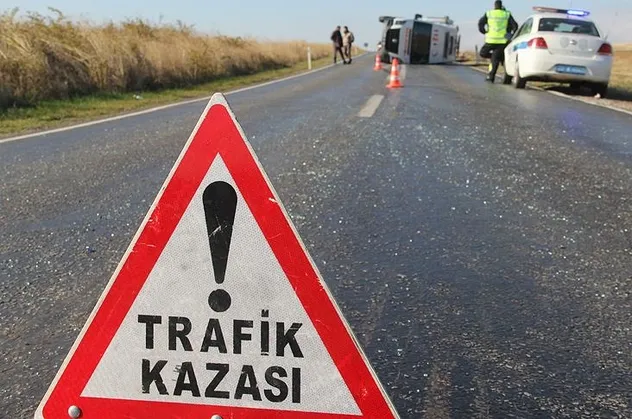 Kavşakta feci kaza! 11 yaşındaki kız ağır yaralandı