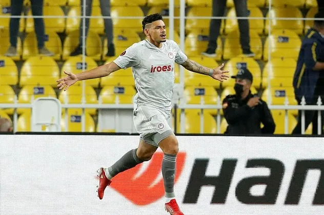 Fenerbahçe forvet transferi için harekete geçti: Ya Aleksandar Pesic ya Tiquinho Soares! Bu hafta imzayı atacak