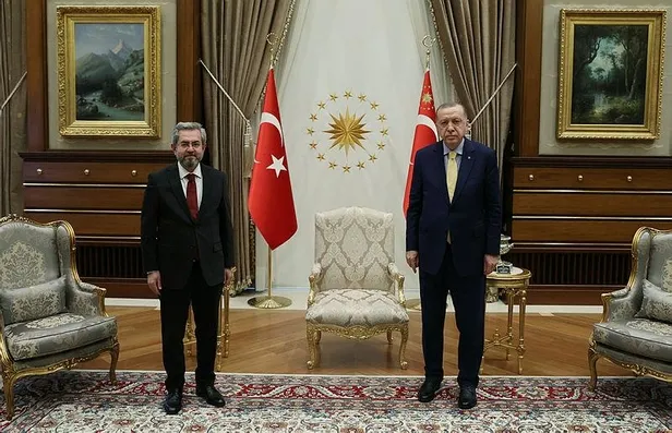 son-dakika-baskan-erdogan-cumhurbaskanligi-kulliyesinde-rektorleri-kabul-etti-1612453935558.jpeg Son dakika: Başkan Erdoğan, Cumhurbaşkanlığı Külliyesi'nde rektörleri kabul etti-3