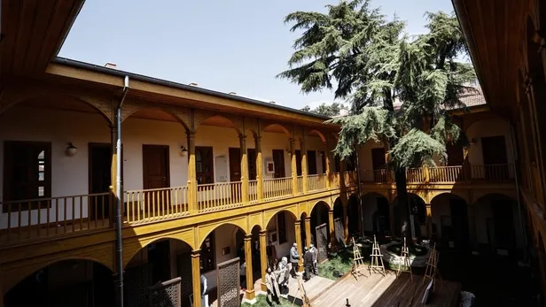 ayasofya-medresesi-baskan-recep-tayyip-erdoganin-katilimiyla-duzenlenecek-olan-torenle-hizmete-aciliyor-1649973987798.jpeg Başkan Erdoğan'dan Ayasofya Medresesi açılışında önemli açıklamalar-10