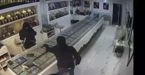 Batman’da kuyumcuya maskeli soygun: 1 kiloya yakın altınla kaçtılar