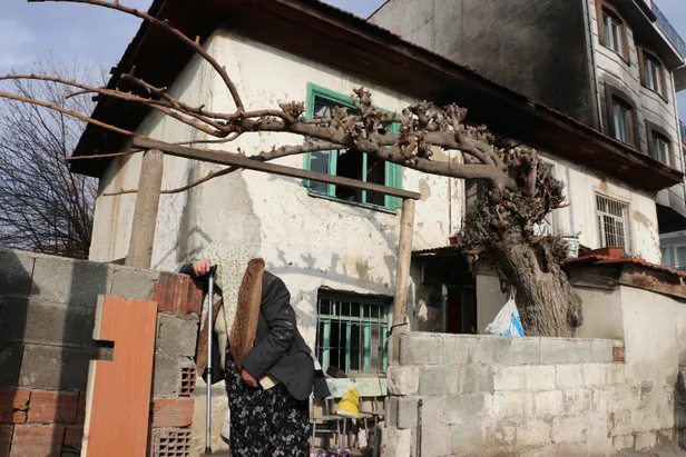 Denizli'de evi yanan yaşlı kadının sözleri yürek yaktı!-5
