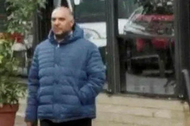 Sokak ortasında kurşun yağdırıp ölmesini izledi